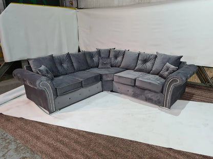 Ashwin Corner Seater